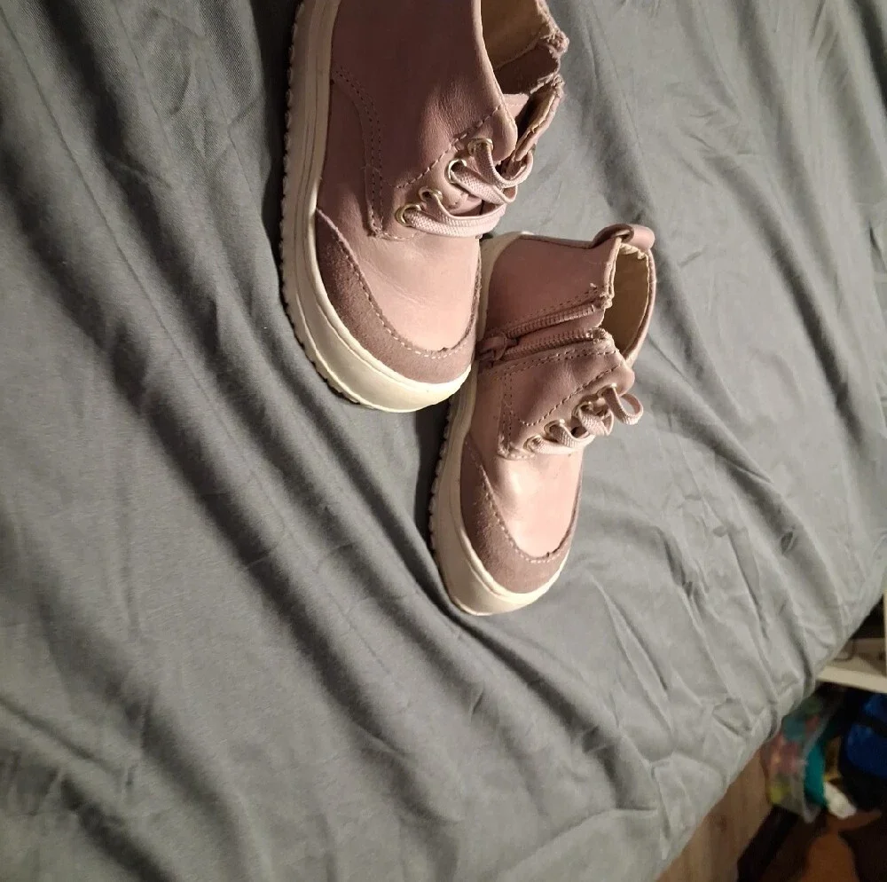 Infant Size 5 Mauve Little Love Bug High Top Play Perfect